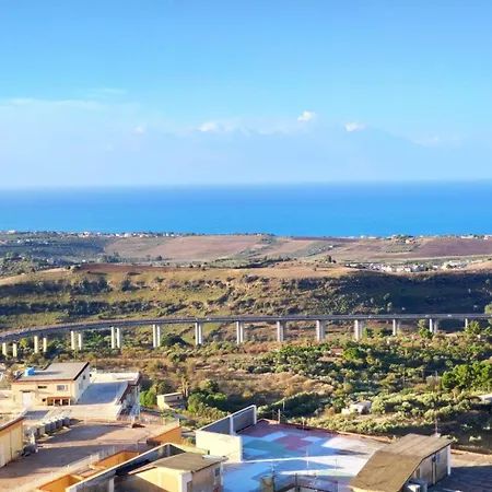 E Mare דירה